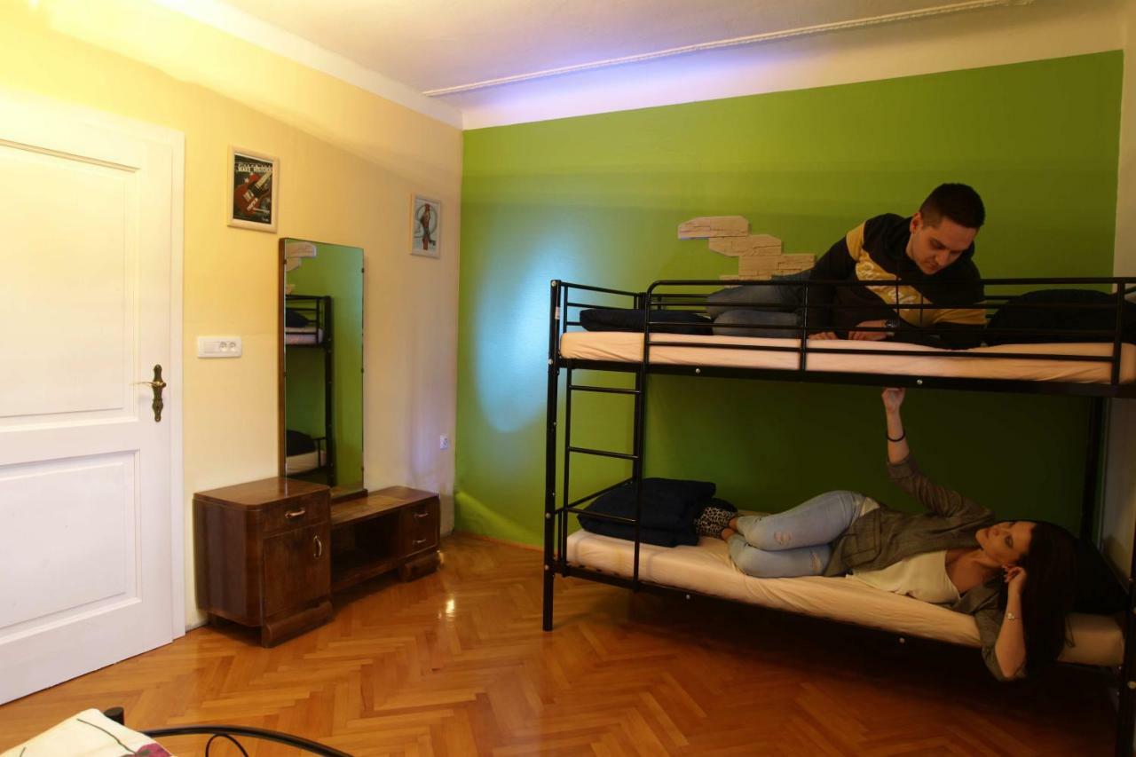 Residence Muzica Bed And Breakfast Комен Екстер'єр фото